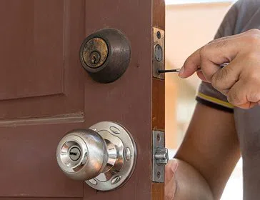 Gallery Locksmith Store Atlanta, GA 404-662-2783 Gallery Locksmith Store Atlanta, GA 404-662-2783 - 7-Lock-Installation